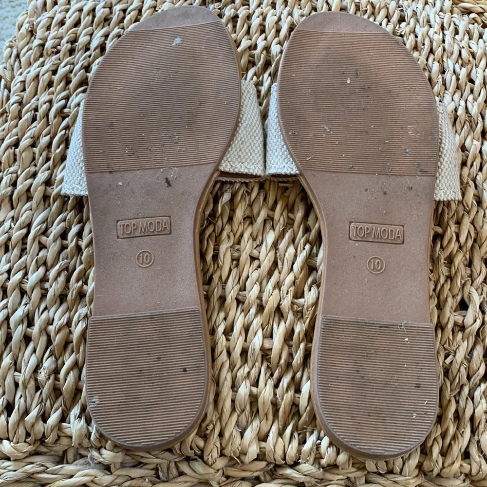 Super cute embroidered canvas slip on’s - Picture 5 of 6